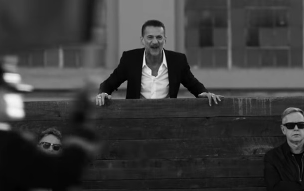 Depeche Mode показала новый революционный клип ВИДЕО