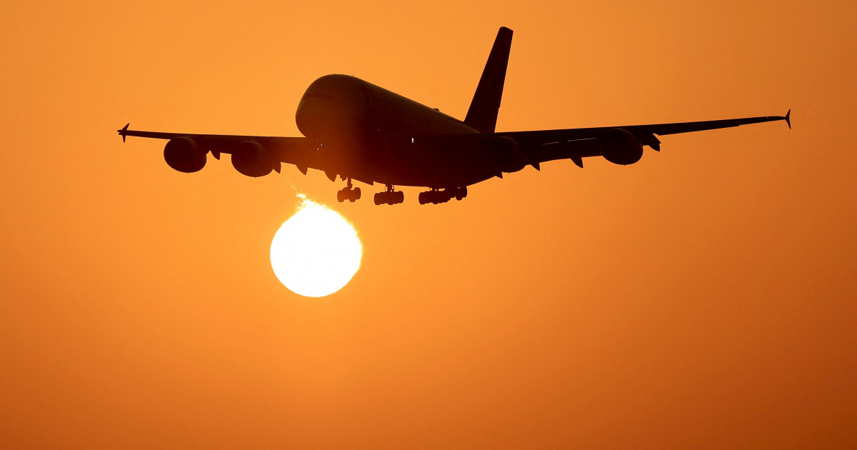 Niște turiști au vrut să călătorească în timp Povestea pasagerilor United Airlines 