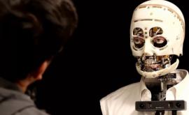 Robotul cu privire de om Cum arată și cine la creat