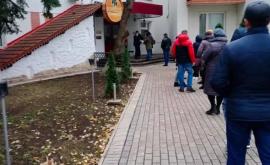 Și moldovenii stabiliți în Rusia au ieșit în număr mare la vot FOTO VIDEO