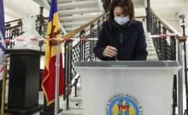 La Sankt Petersburg cetățenii Moldovei votează la trei secții de votare