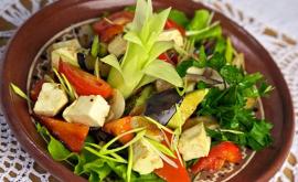 REŢETA ZILEI Salată de legume prăjite