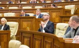 Un membru al Comisiei de la Veneția critică dur scenariile pregătite de PAS privind dizolvarea Parlamentului