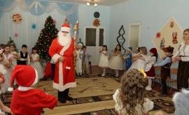 Peste 30000 de cadouri pregătite pentru copiii din grădinițe de sărbători