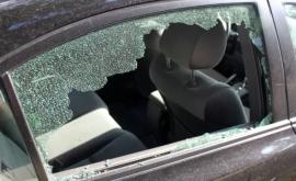 На Чеканах рекордное ограбление неизвестные взломали 20 автомобилей