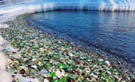 Пластиковое цунами на бразильском пляже