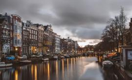 Olanda interzice circulația pe timp de noapte pentru prima oară după Al Doilea Război Mondial