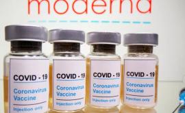 Эксперты ВОЗ рекомендуют применять две дозы вакцины Moderna