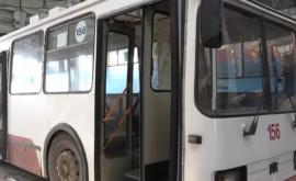 Mai multe de troleibuze și microbuze vechi din Chișinău și Bălți vor fi înlocuite