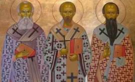 Creștinii ortodocși îi prăznuiesc pe Sfinții Trei Ierarhi