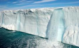Sa rupt cel mai mare aisberg din lume Este un risc mare pentru climă