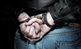 Полиция задержала двух молодых людей за кражу
