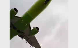 Filmulețul cu aterizarea de urgență a unui avion la Soci ia mirat pe internauți