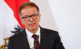 Министр здравоохранения Австрии подал в отставку изза ухудшения здоровья