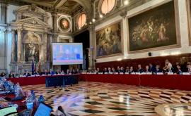 Comisia de la Veneția a spus că dacă există posibilitatea învestirii unui Guvern el trebuie învestit opinie