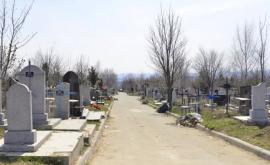 Locuitorii capitalei pot merge să facă curățenie la morminte pînă la sărbătorile de Paști
