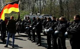 La Berlin poliția a folosit gaze lacrimogene împotriva unui grup de demonstranți
