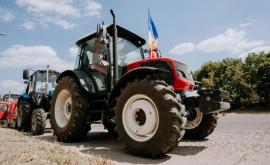 Peste 3400 de agricultori ar putea primi motorină din România