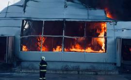 Первые версии причин пожара на складе на улице Каля Басарабией