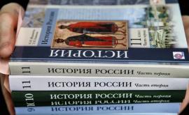 Ministerul Educației a găsit manualul de istorie care la indignat pe Putin