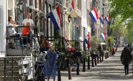 Нидерланды начинают выход из четырехмесячного локдауна