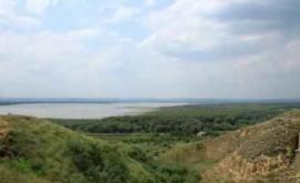 Lacul Beleu o frumusețe uluitoare 