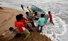 Десятки погибших и пропавших без вести Индию накрыл мощный циклон