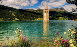 Затопленная 70 лет назад деревня появилась изпод воды в Италии