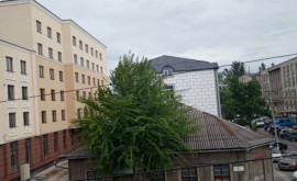 В центре Кишинева в любой момент может рухнуть часть исторического здания 