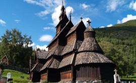 Деревянная церковь Боргунд древнейшая в Норвегии