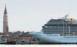 Венеция приняла первый с начала пандемии круизный лайнер