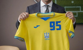 УЕФА обязал сборную Украины убрать с формы слоган Героям слава