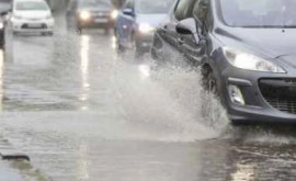 9 reguli care trebuie respectate de șoferi pe timp de ploaie
