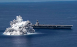 Armata SUA testează un portavion provocând o explozie cu puterea unui cutremur 