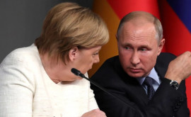 Меркель публично заявила что ЕС должен искать контакты с Путиным