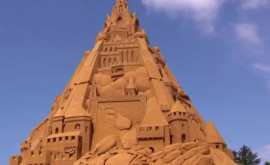 Самый высокий замок из песка построили в Дании