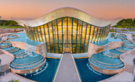 В Дубае построили самый глубокий бассейн в мире