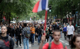 Proteste în Franţa după anunţul preşedintelui Macron privind impunerea certificatului sanitar obligatoriu