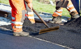 Reparaţia drumurilor din Moldova riscă să fie întreruptă