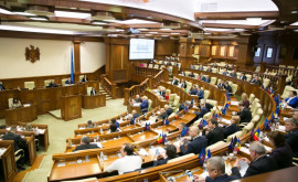 Ce le lipsește politicienilor moldoveni