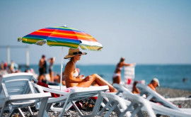 На одном из пляжей в Сочи начали взимать плату 800 рублей за спасение туристов на воде 