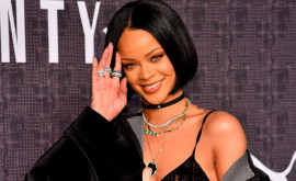Rihanna a devenit cea mai bogată cîntăreață din lume