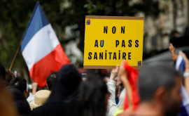 Proteste în Franța Mii de oameni se declară împotriva permisului sanitar