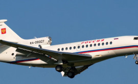 Самолет с Козаком приземлился в аэропорту Кишинева