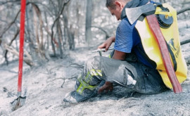 Кадры из очагов пожаров в Греции опубликованные молдавскими пожарными