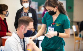 Învățătorii nevaccinați din California obligați să se testeze săpămînal