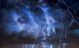 Meteorologii au emis cod galben de ploi puternice însoțite de descărcări electrice