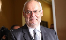 Президентом Эстонии стал директор Национального музея Алар Карис