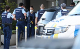 Noua Zeelandă Un bărbat care a înjunghiat mai multe persoane întrun supermarket a fost ucis de poliţie