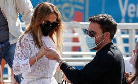 Ben Affleck şi Jennifer Lopez şiau făcut apariţia împreună la Veneţia